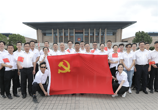 优秀党支部——d88尊龙z6二建党支部